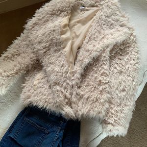 Chic faux fur cropped jacket